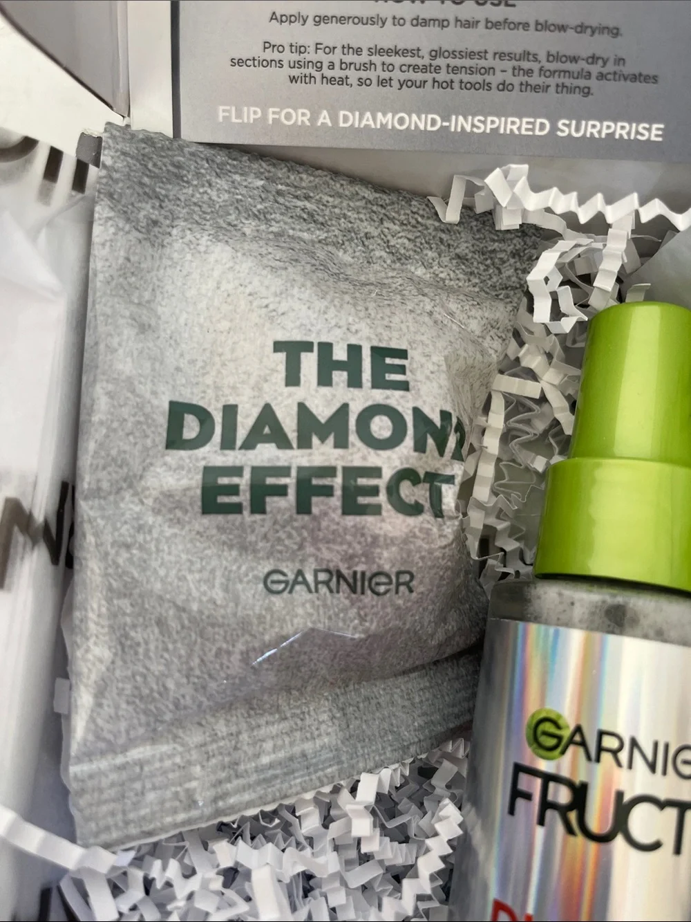 Garnier Fructis Diamond Sleek Spray — Silver with Lime Green Cap